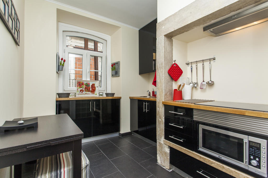 Remodeled Historic Apartment In Bairro Alto Lisboa الغرفة الصورة